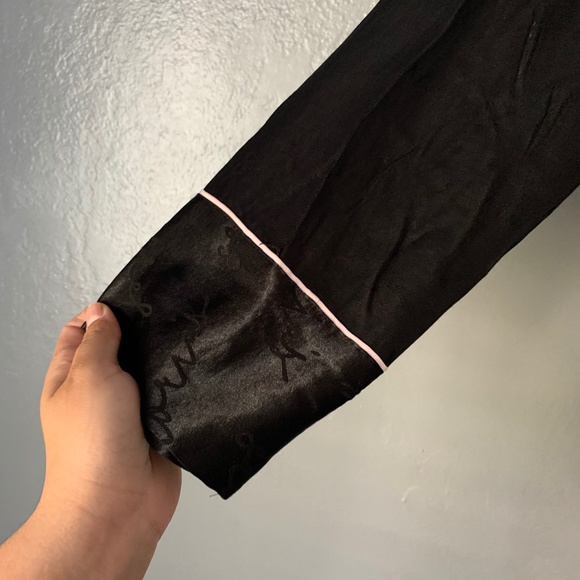 NWT Victoria's Secret Black Satin Logo Wrap Top - Picture 3 of 4